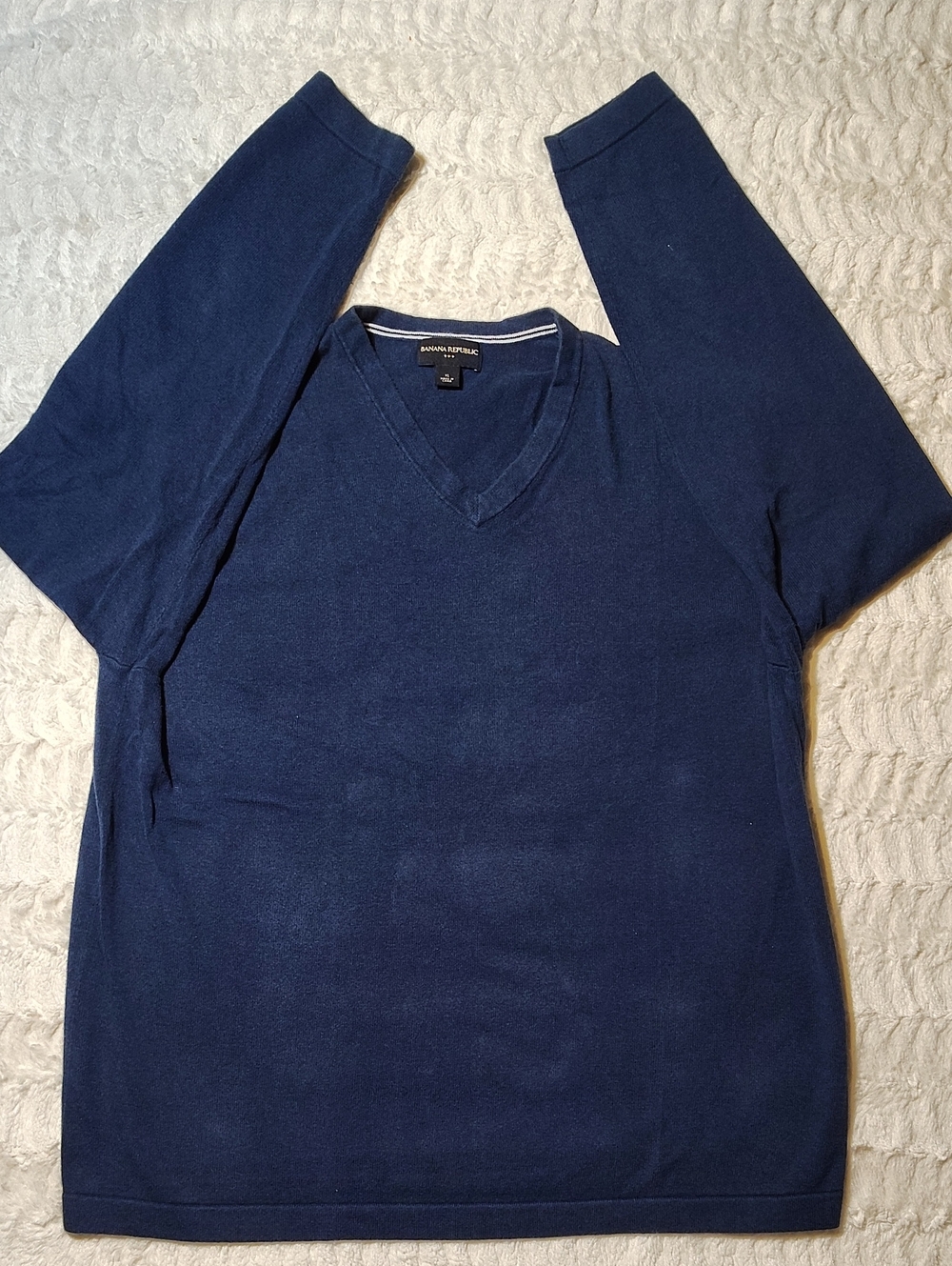 Banana Republic Men's V-Neck Sweater - Navy